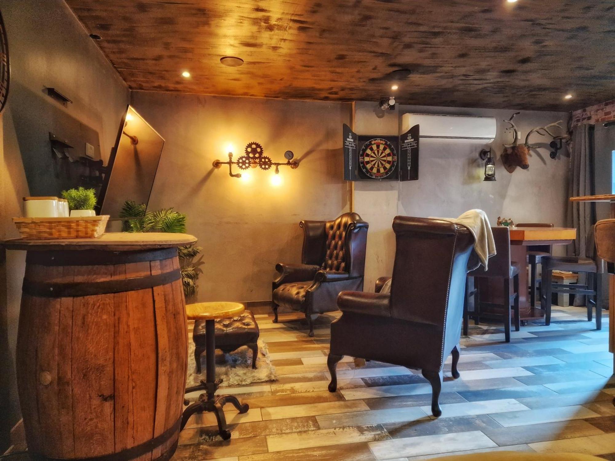 The Pub - Unique & Authentic Experience - Free Parking!, 5 Minutes From Airbus And The Mall Cribbs Bristol Exterior foto